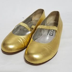 Golden Maraolo flats